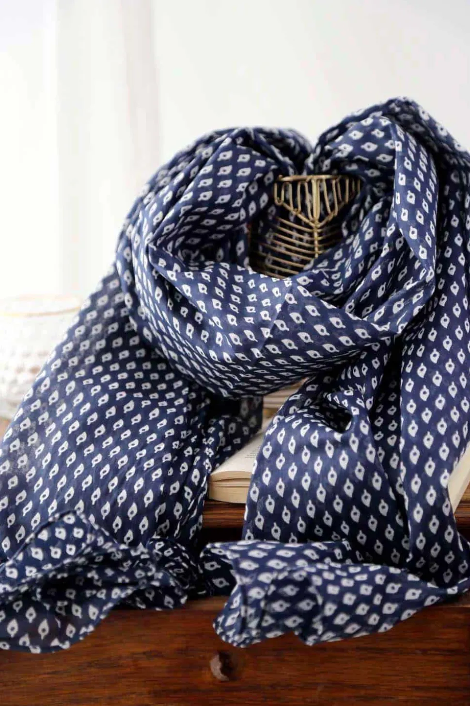 foulard_bleu_faris_2.webp Homme Saheline Foulard Bleu Faris