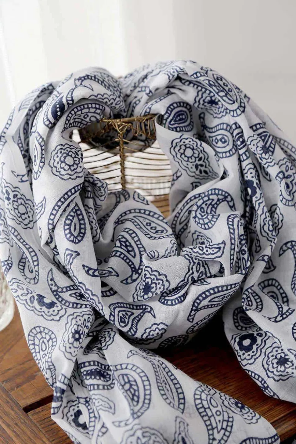 foulard_bleu_valentin_2.webp Homme Saheline Foulard Bleu Valentin