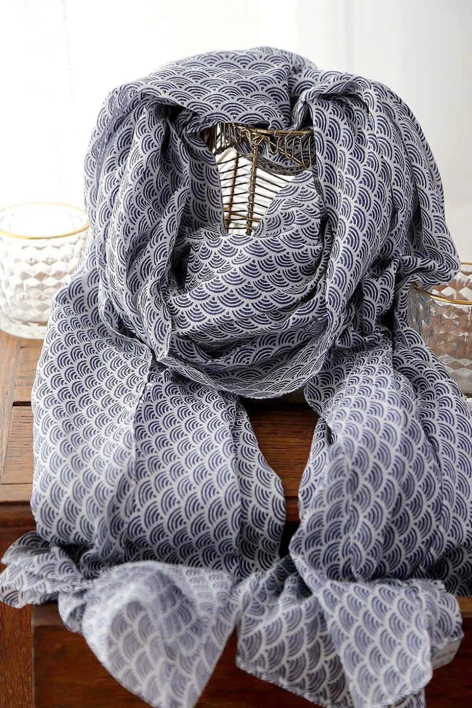 foulard_homme_bleu_sawyer_3.webp Homme Saheline Foulard Homme Bleu Sawyer