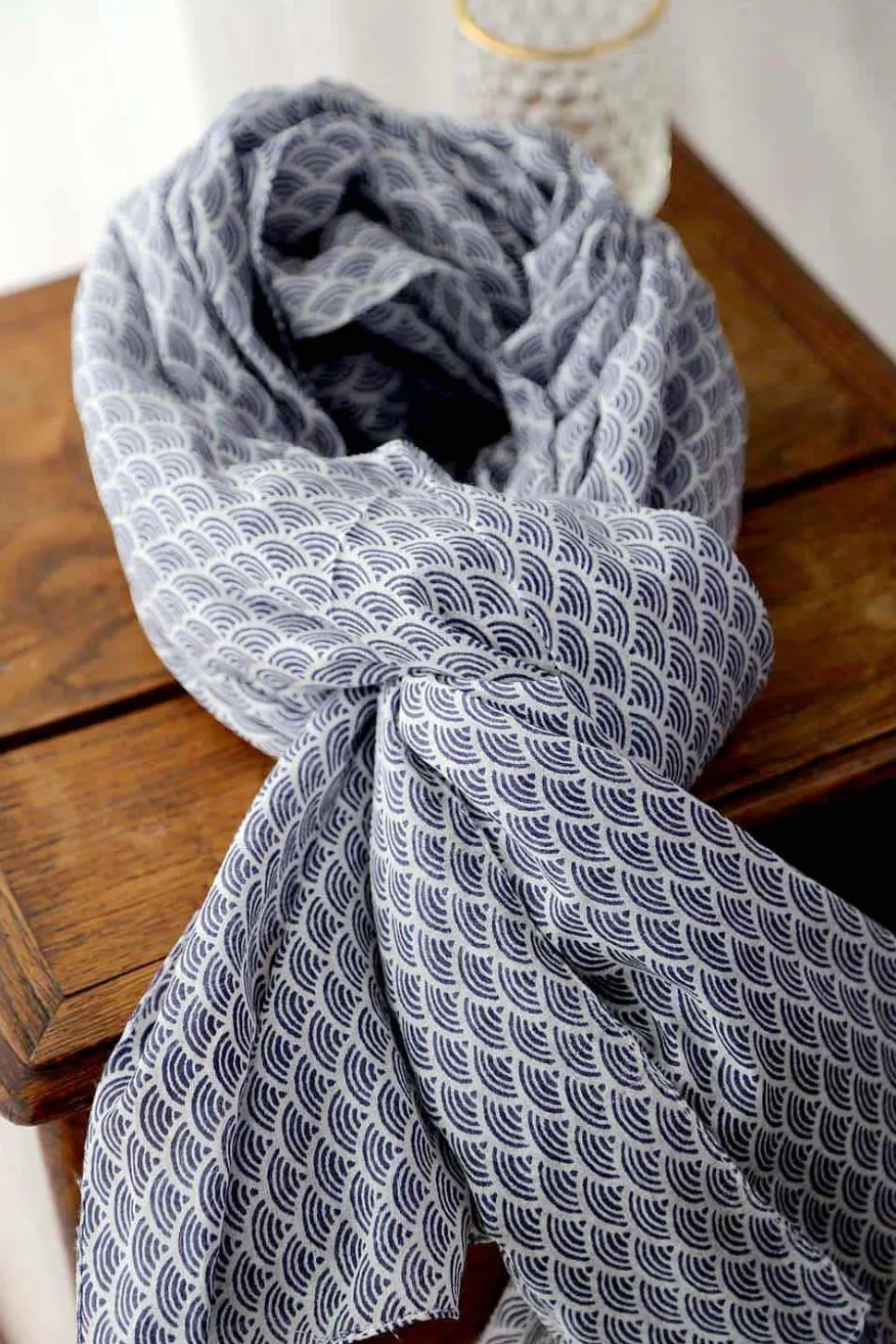 foulard_homme_bleu_sawyer_5.webp Homme Saheline Foulard Homme Bleu Sawyer