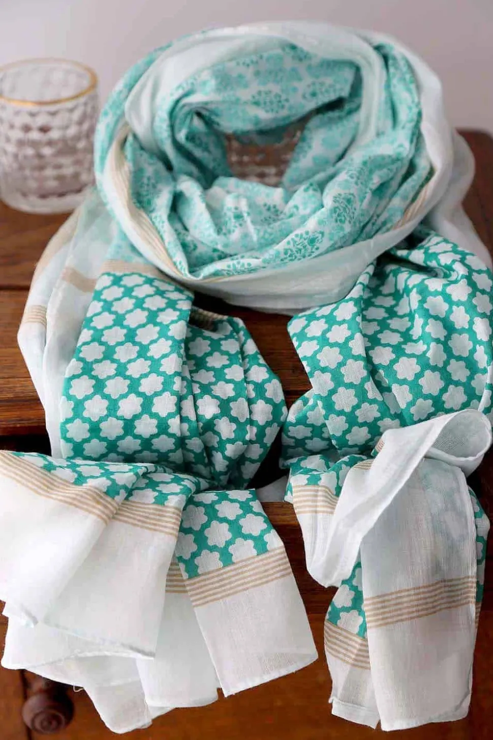 foulard_homme_bleu_turquo_0-1.webp Homme Saheline Foulard Homme Bleu Turquoise Bradley