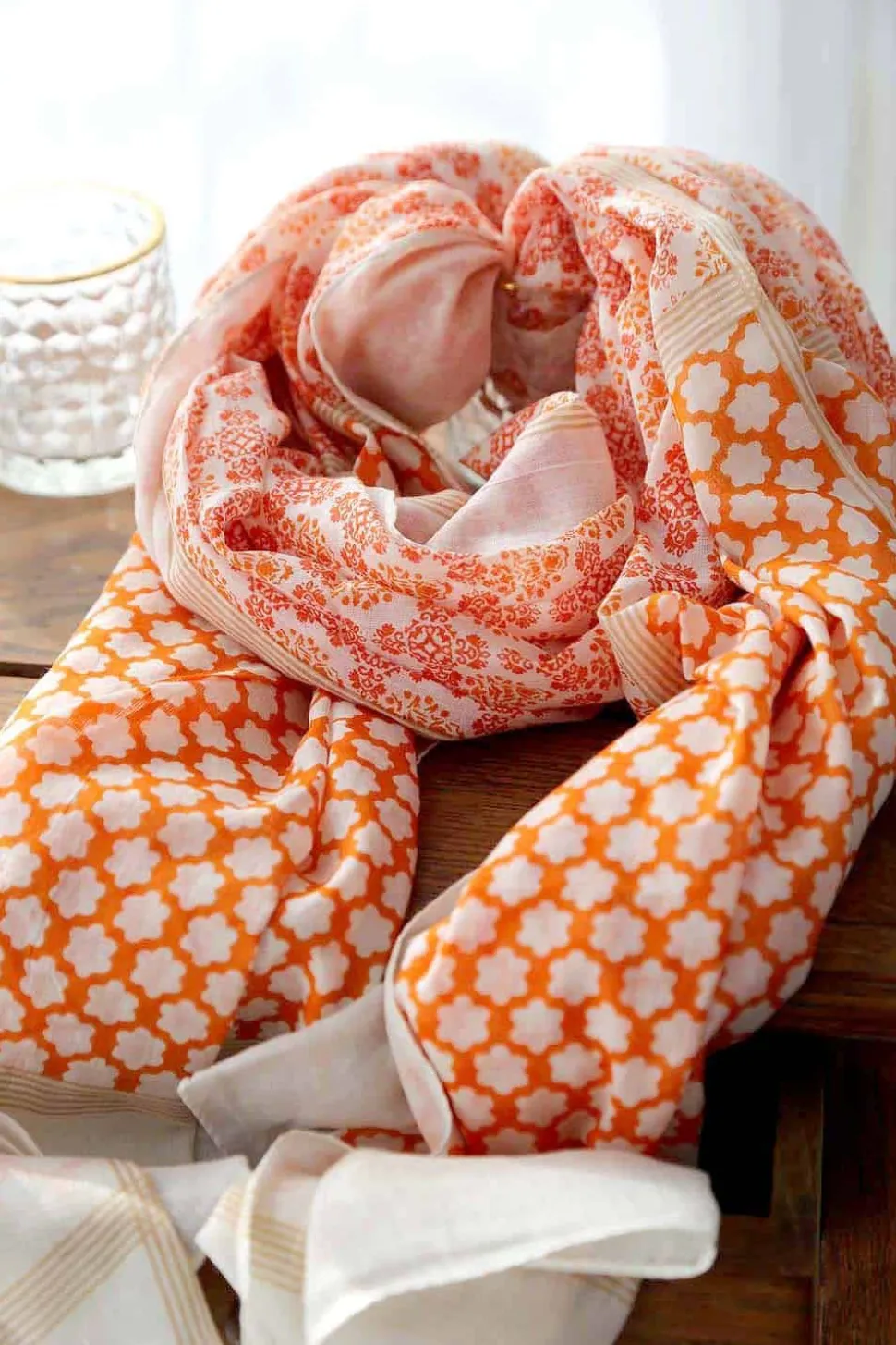 foulard_homme_orange_brad_0.webp Homme Saheline Foulard Homme Orange Bradley