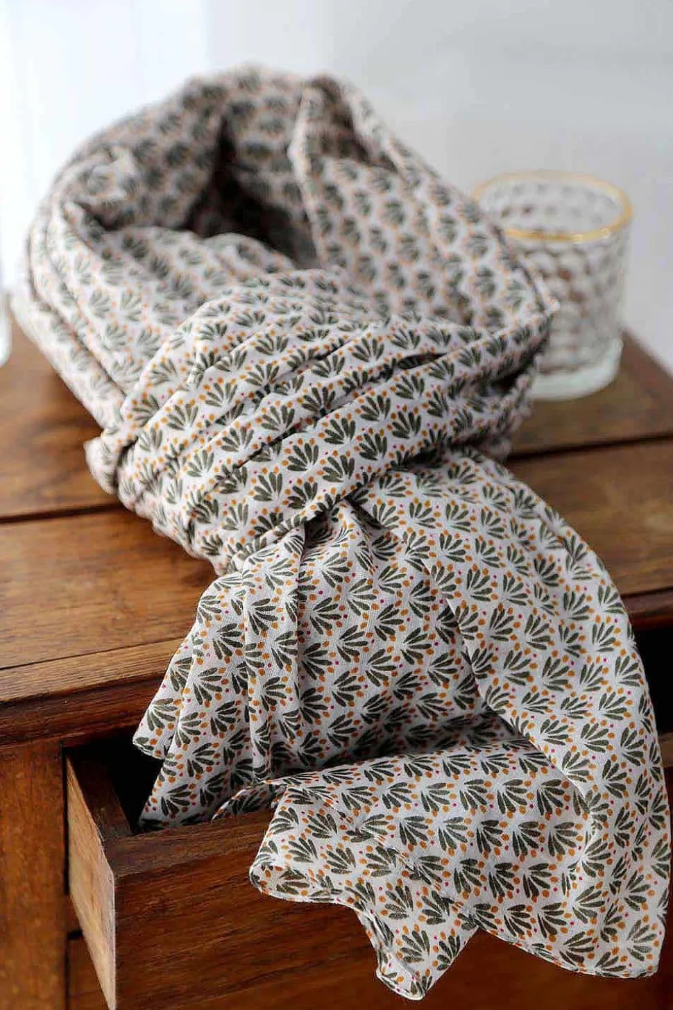 foulard_homme_vert_kaki_b_0.webp Homme Saheline Foulard Homme Vert Kaki Brooklyn