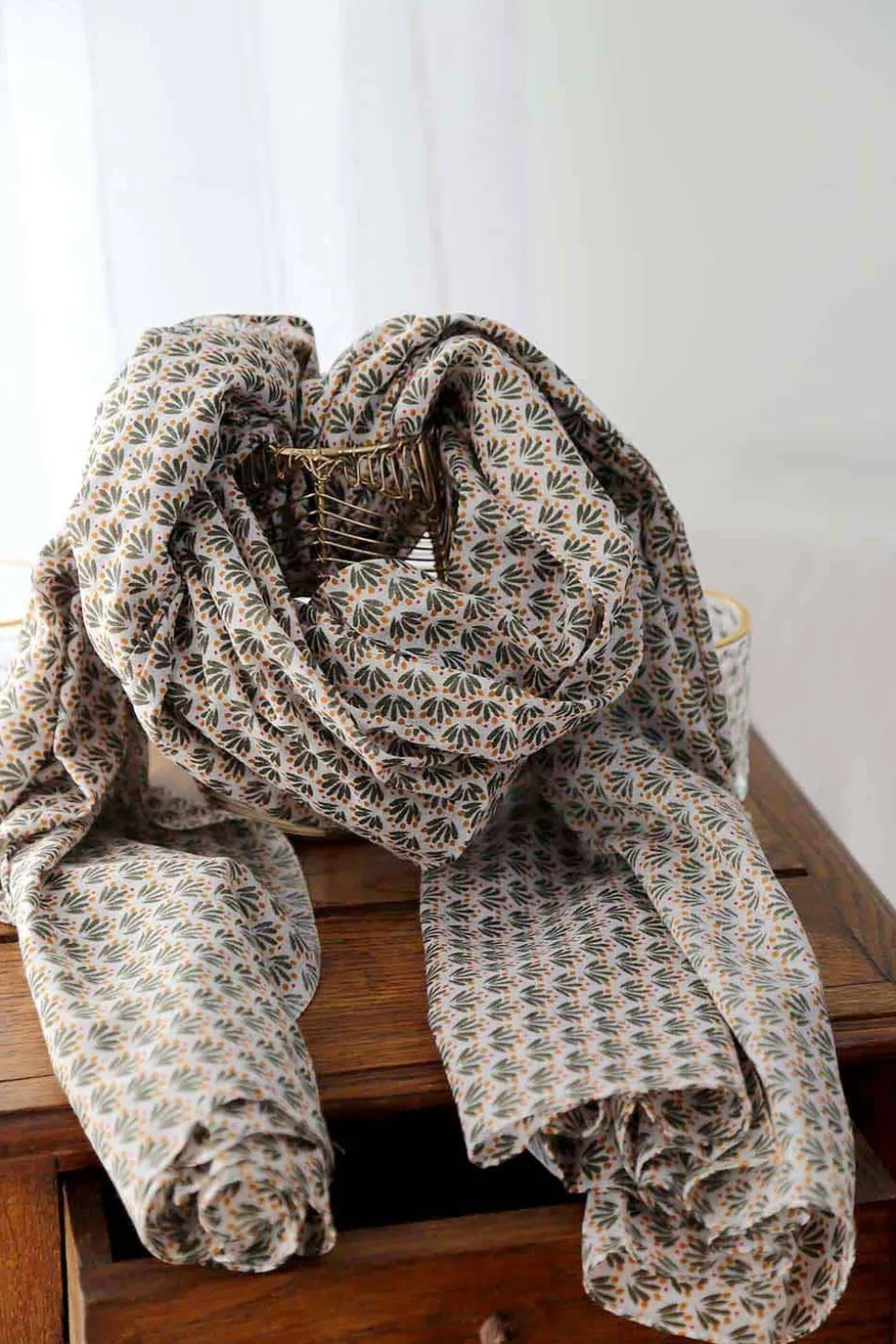 foulard_homme_vert_kaki_b_5.webp Homme Saheline Foulard Homme Vert Kaki Brooklyn