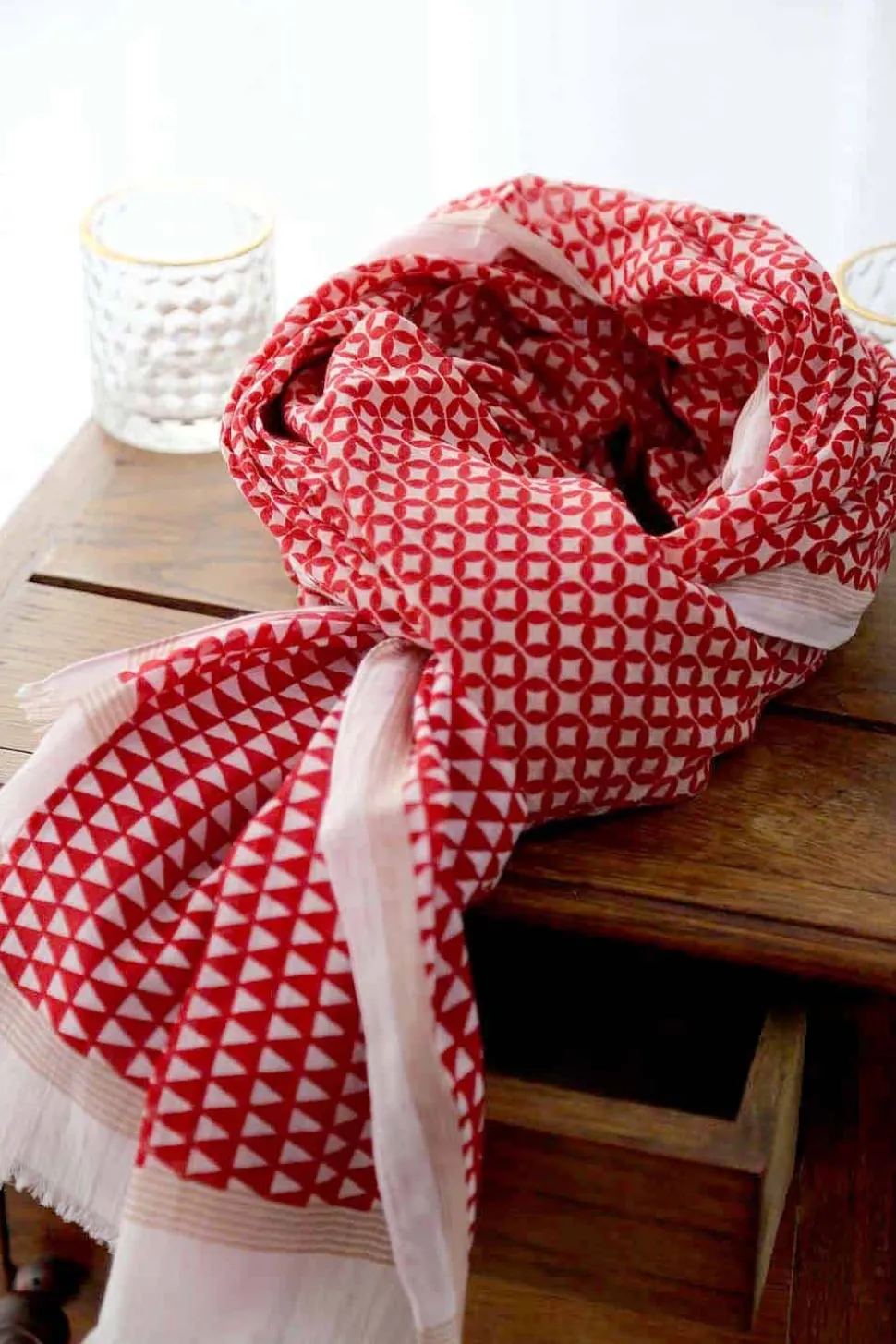foulard_rouge_kenta_4.webp Homme Saheline Foulard Rouge Kenta
