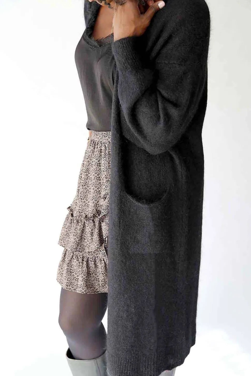 gilet_long_noir_mohair_da_0.webp Femmes Saheline Gilet Long Noir Mohair Dan