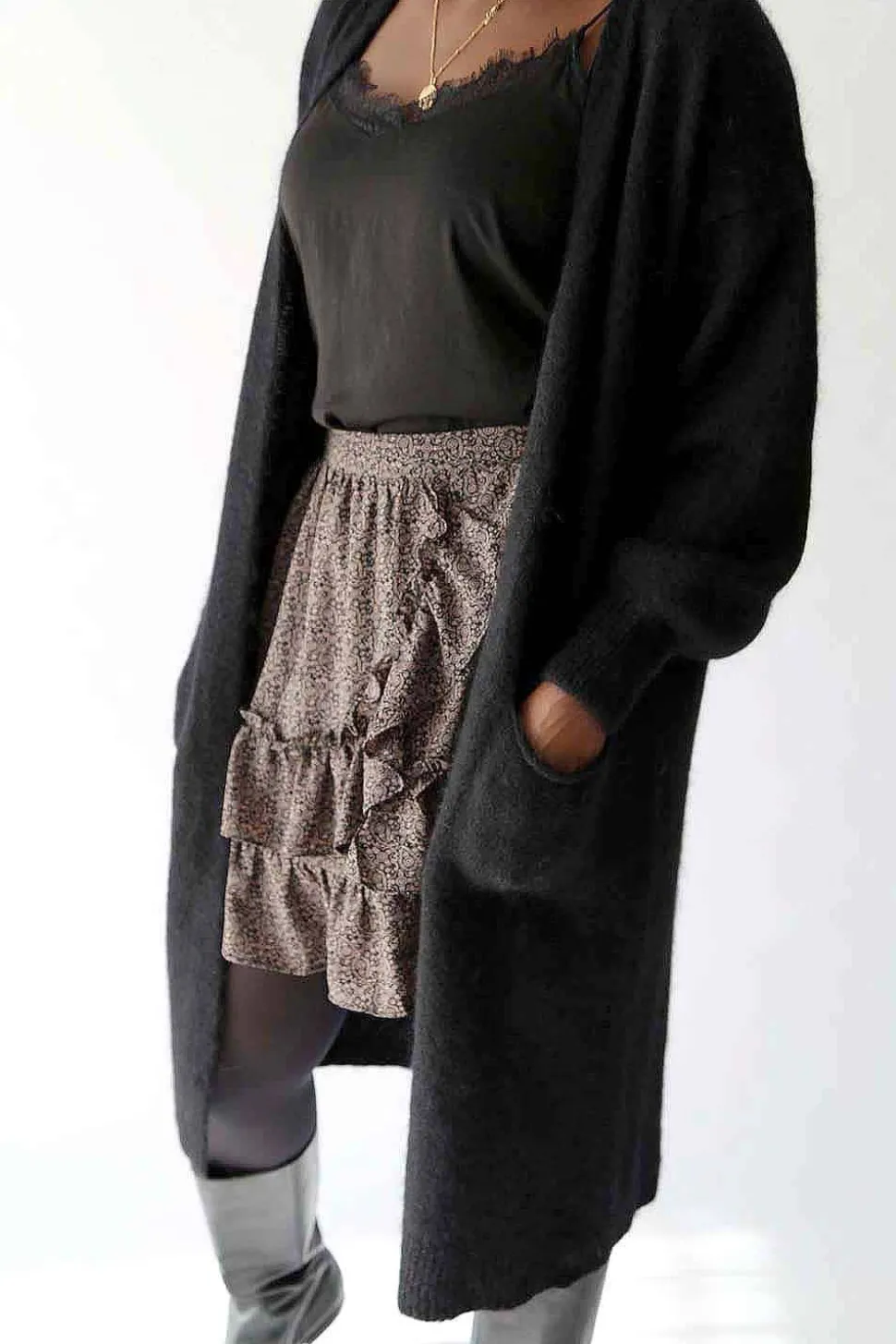 gilet_long_noir_mohair_da_8.webp Femmes Saheline Gilet Long Noir Mohair Dan