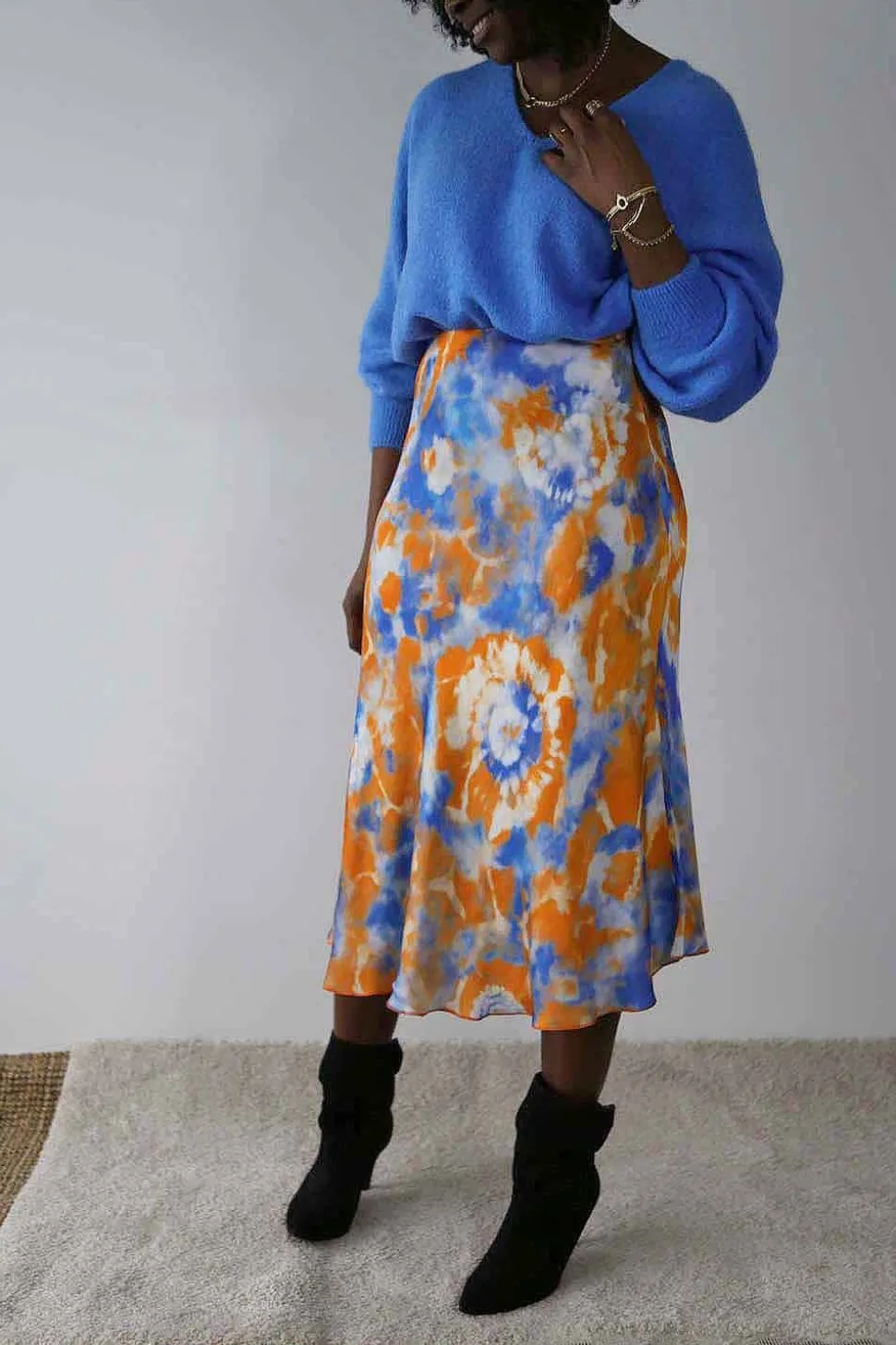 jupe_midi_satinee_orange__0.webp Femmes Saheline Jupe Midi Satinee Orange Gina