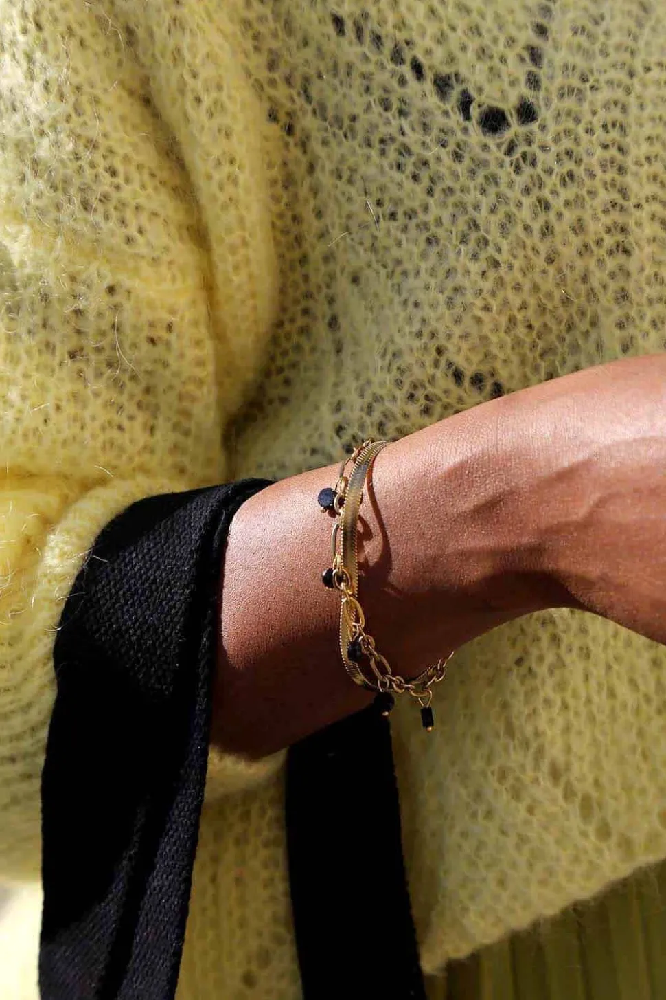 pull_jaune_gabin_2.webp Femmes Saheline Pull Jaune Gabin