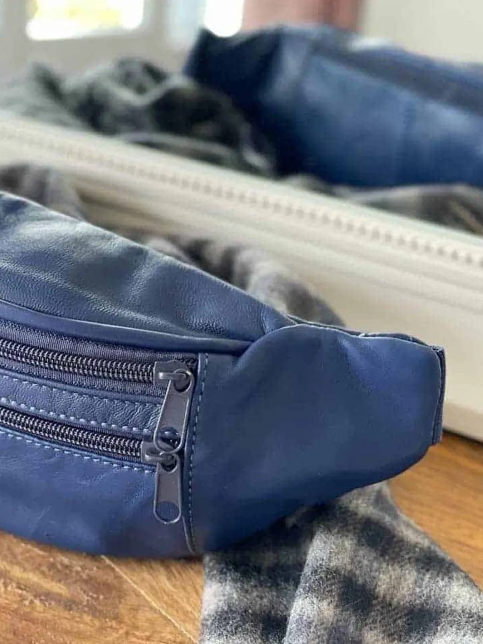 sac_banane_bleu_encre_bla_0.webp Homme Saheline Sac Banane Bleu Encre Blake