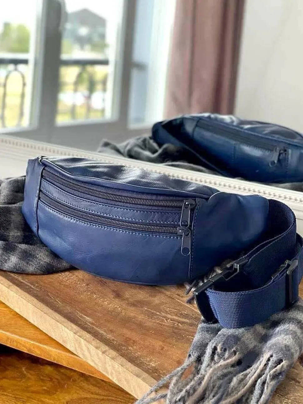 sac_banane_bleu_encre_bla_1.webp Homme Saheline Sac Banane Bleu Encre Blake