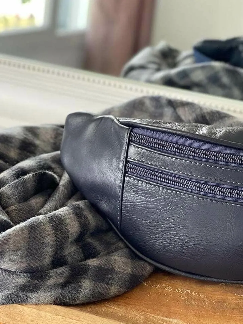 sac_banane_bleu_marine_bl_0.webp Homme Saheline Sac Banane Bleu Marine Blake