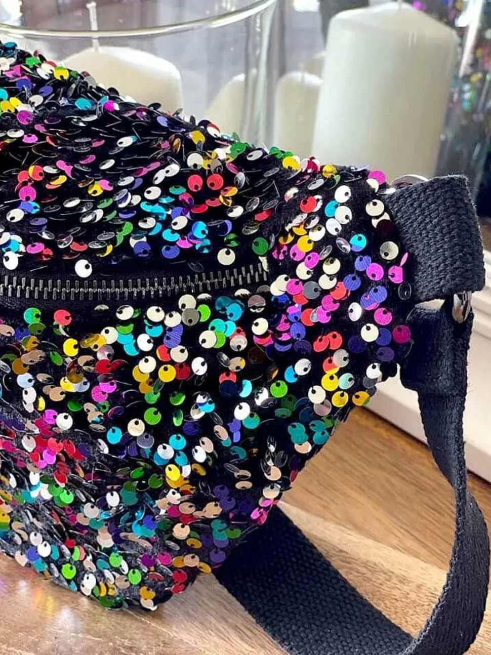 sac_banane_rose_multico_a_1.webp Femmes Saheline Sac Banane Rose Multico A Sequins Laumy